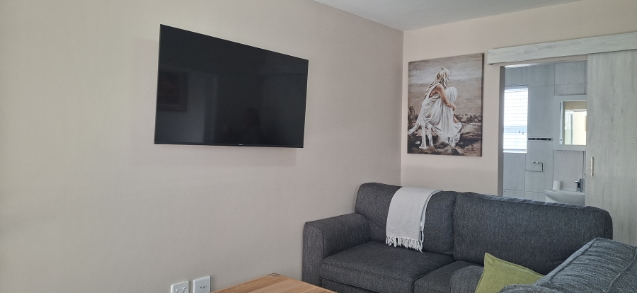 To Let 1 Bedroom Property for Rent in Voorbaai Western Cape